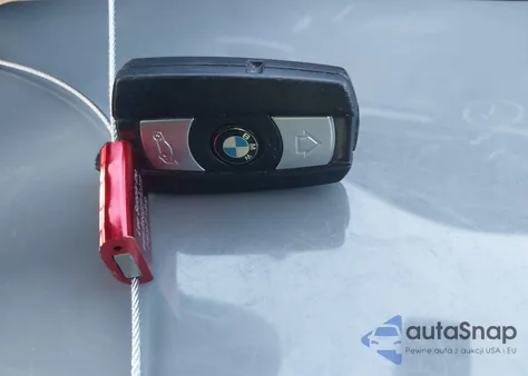 2010 BMW 328I z USA, uszkodzony, nr VIN WBAPH5C54AA439562